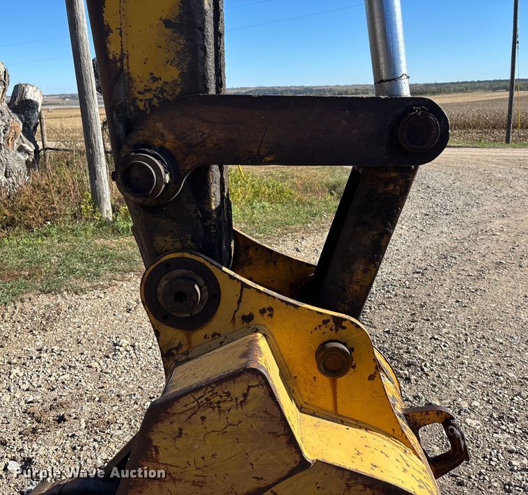 image for item DK0032 1980 John Deere 690BB excavator