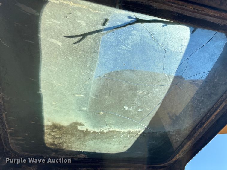 image for item DK0032 1980 John Deere 690BB excavator