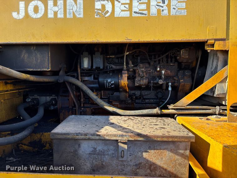 image for item DK0032 1980 John Deere 690BB excavator