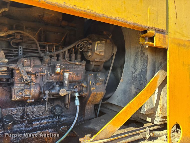 image for item DK0032 1980 John Deere 690BB excavator