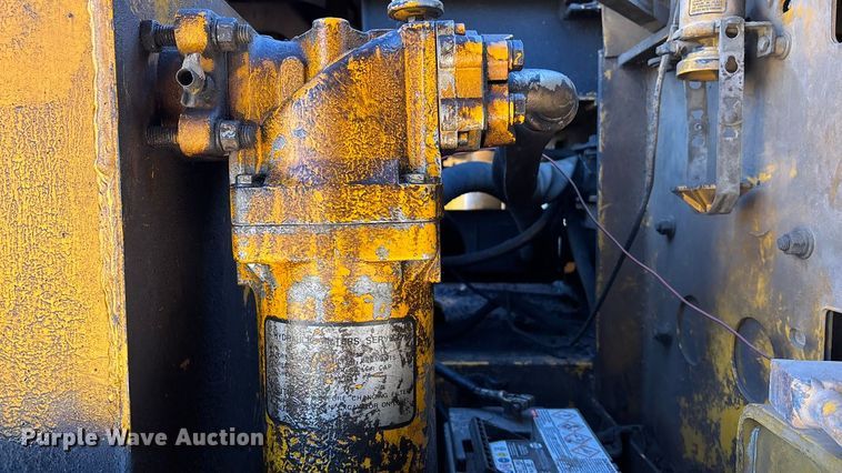 image for item DK0032 1980 John Deere 690BB excavator