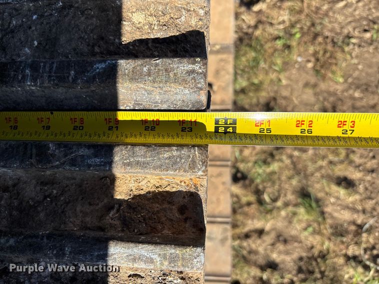 image for item DK0032 1980 John Deere 690BB excavator