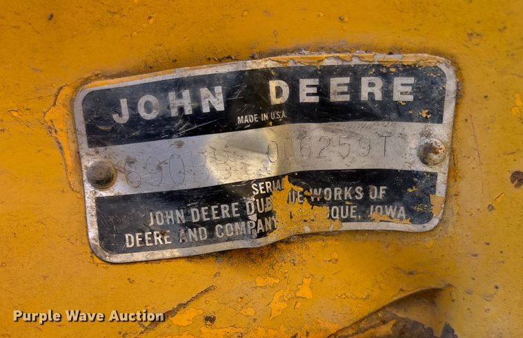 image for item DK0032 1980 John Deere 690BB excavator
