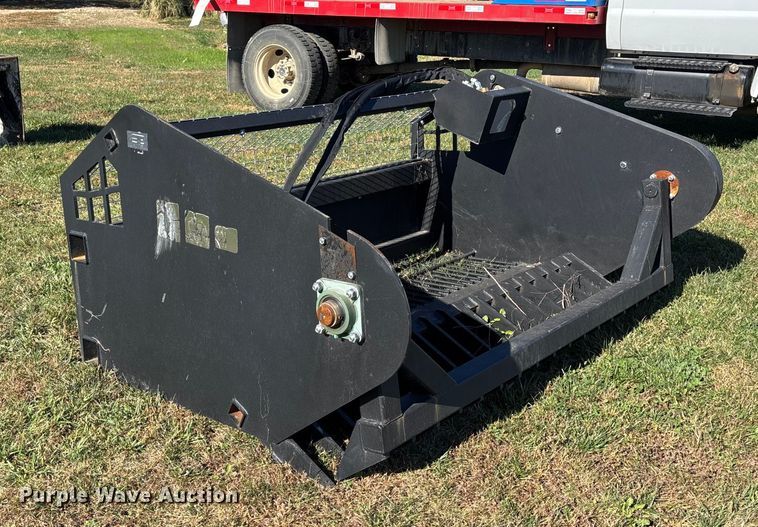 image for item DK0036 2024 skid steer screening bucket