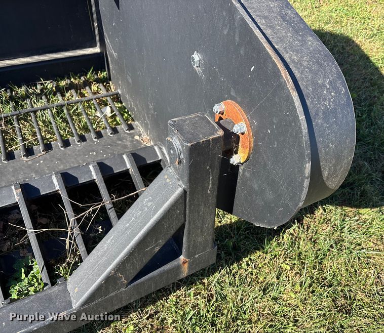 image for item DK0036 2024 skid steer screening bucket