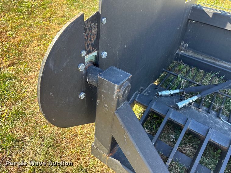 image for item DK0036 2024 skid steer screening bucket