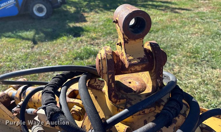 image for item DK0038 Clamshell bucket