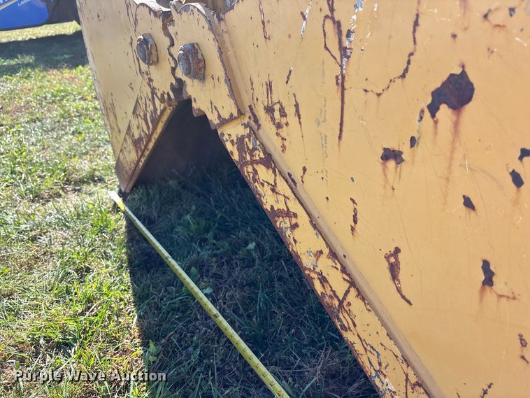 image for item DK0038 Clamshell bucket