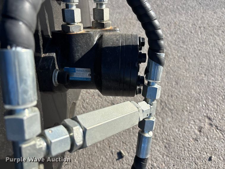 image for item DK0097 2025 GIYI  GY-CW59 skid steer vibratory roller