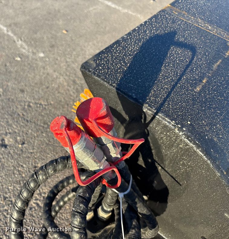 image for item DK0098 SE61 skid steer sweeper