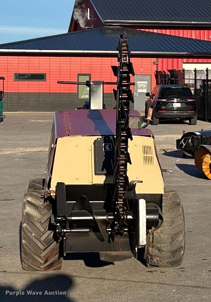 image for item DK0100 2000 Ditch Witch 410 SXD trencher
