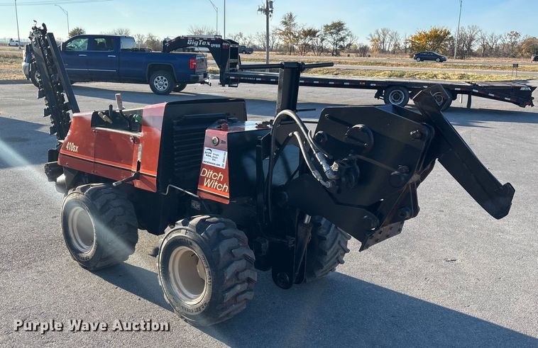 image for item DK0100 2000 Ditch Witch 410 SXD trencher