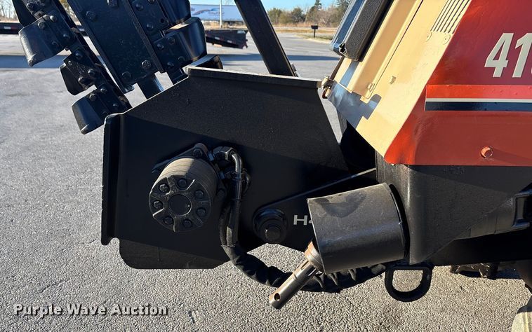 image for item DK0100 2000 Ditch Witch 410 SXD trencher