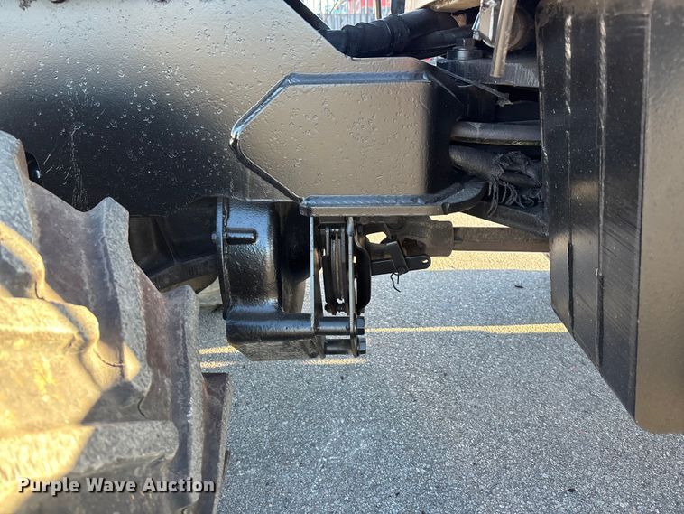 image for item DK0100 2000 Ditch Witch 410 SXD trencher