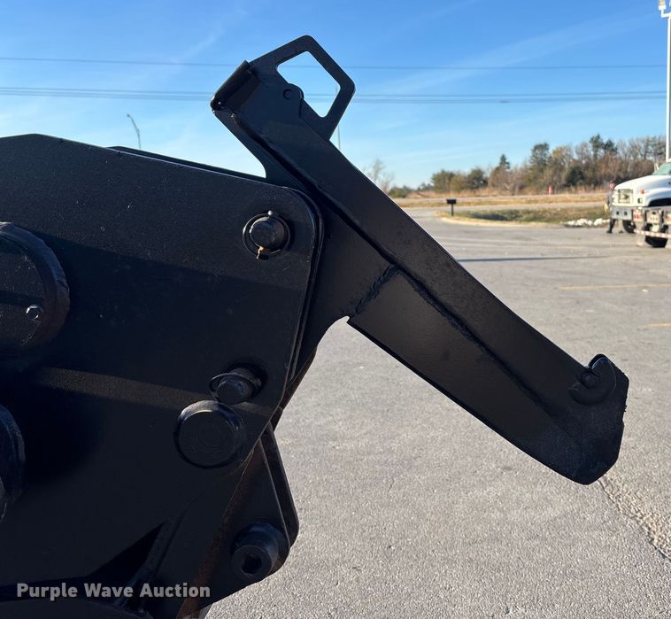 image for item DK0100 2000 Ditch Witch 410 SXD trencher