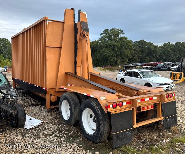 image for item DO2274 R.M. Johnson Model B E-Z Crusher car crusher trailer