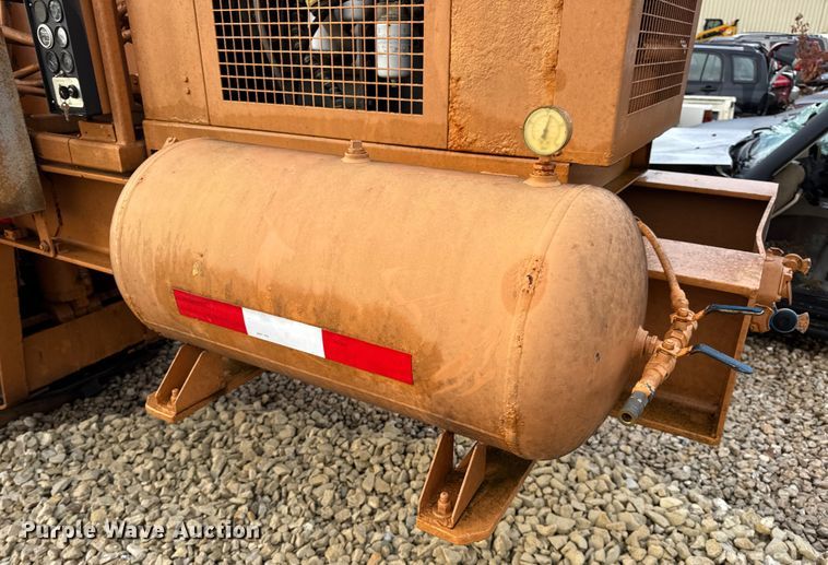 image for item DO2274 R.M. Johnson Model B E-Z Crusher car crusher trailer