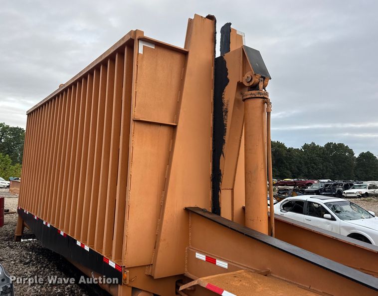 image for item DO2274 R.M. Johnson Model B E-Z Crusher car crusher trailer