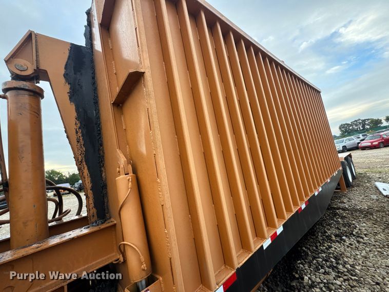 image for item DO2274 R.M. Johnson Model B E-Z Crusher car crusher trailer