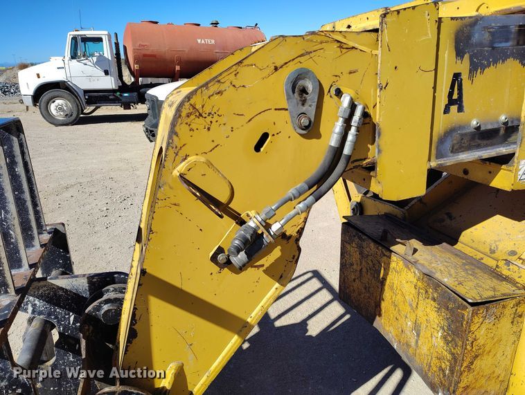 image for item DP5089 2010 Caterpillar TH514 telehandler