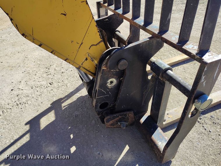 image for item DP5089 2010 Caterpillar TH514 telehandler