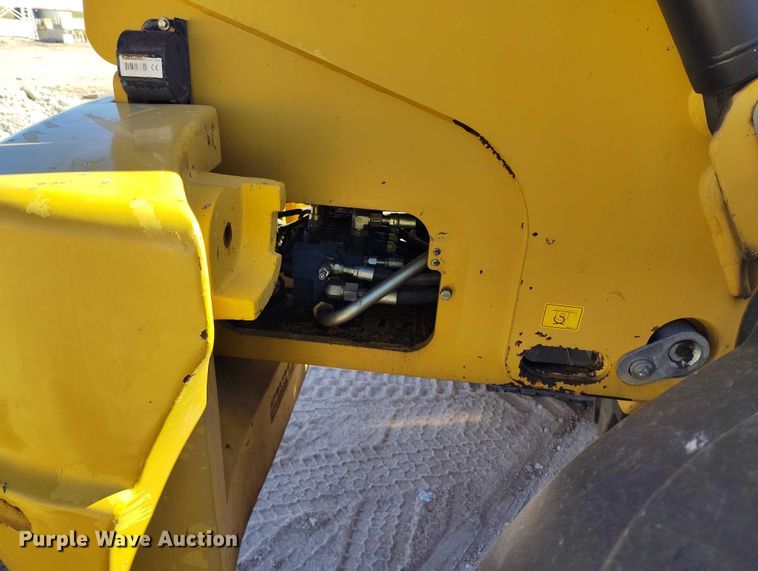 image for item DP5089 2010 Caterpillar TH514 telehandler