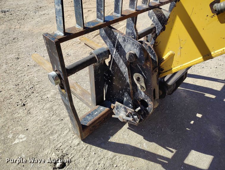 image for item DP5089 2010 Caterpillar TH514 telehandler