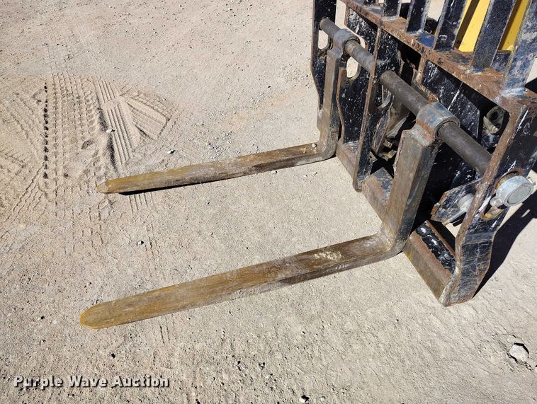 image for item DP5089 2010 Caterpillar TH514 telehandler