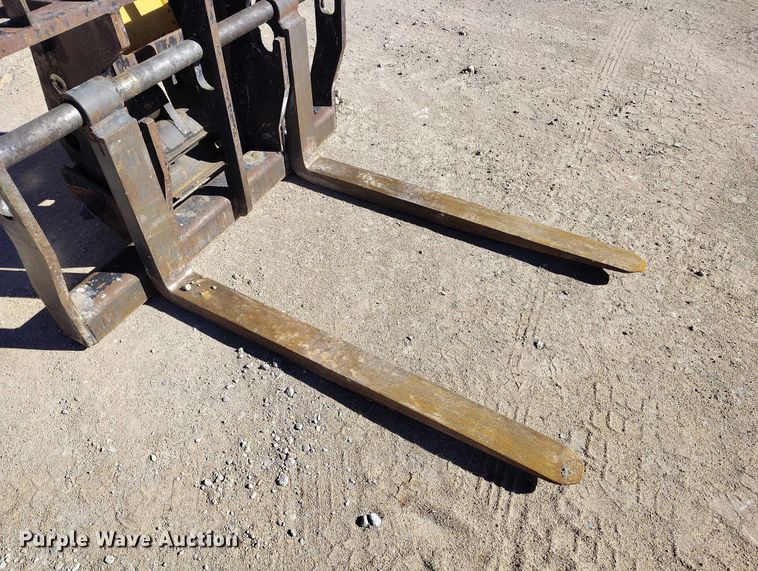 image for item DP5089 2010 Caterpillar TH514 telehandler