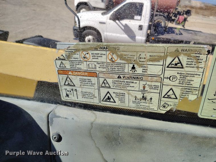 image for item DP5089 2010 Caterpillar TH514 telehandler