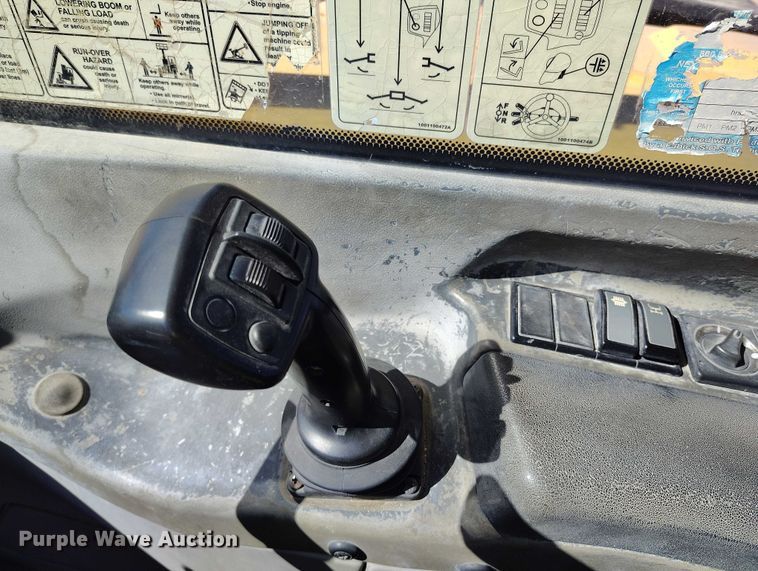 image for item DP5089 2010 Caterpillar TH514 telehandler