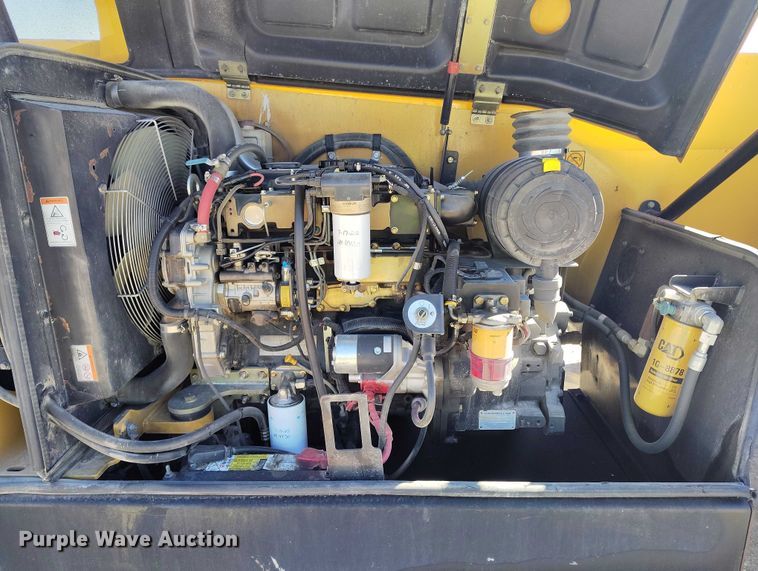 image for item DP5089 2010 Caterpillar TH514 telehandler