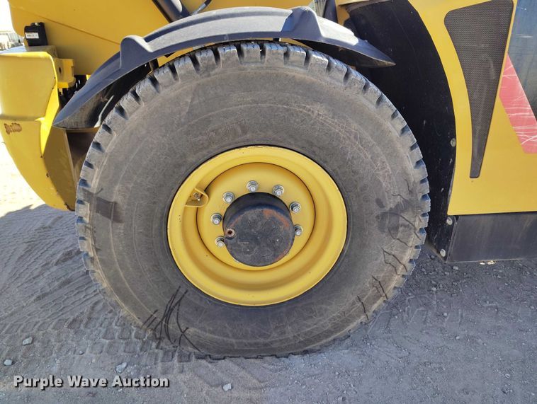 image for item DP5089 2010 Caterpillar TH514 telehandler