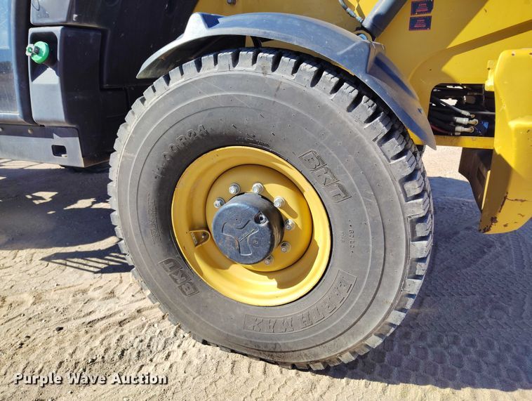 image for item DP5089 2010 Caterpillar TH514 telehandler