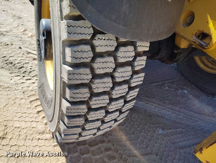 image for item DP5089 2010 Caterpillar TH514 telehandler