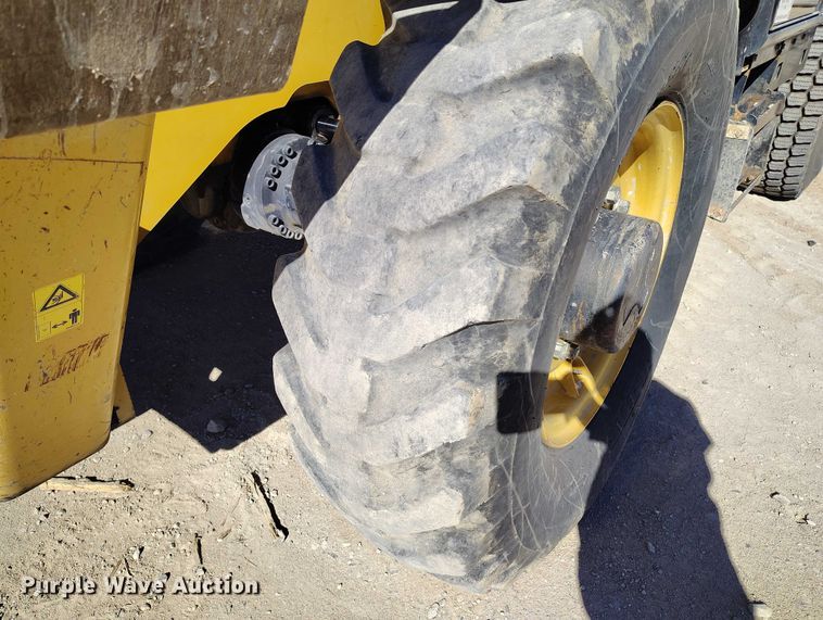 image for item DP5089 2010 Caterpillar TH514 telehandler