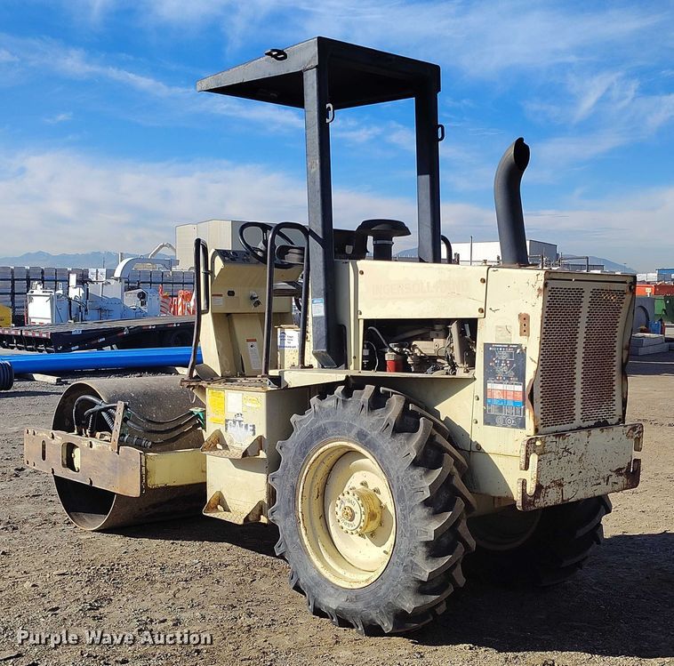 image for item DP5096 1999 Ingersoll Rand SD-40D single drum vibratory roller