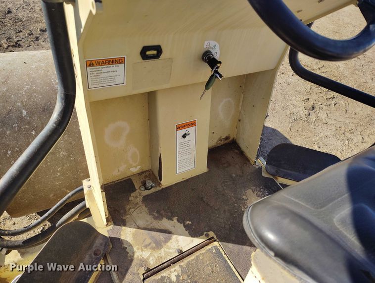 image for item DP5096 1999 Ingersoll Rand SD-40D single drum vibratory roller