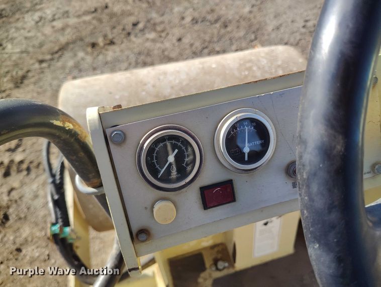 image for item DP5096 1999 Ingersoll Rand SD-40D single drum vibratory roller