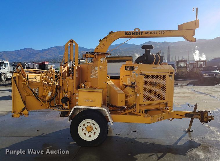 image for item DP5098 2002 Bandit 250 wood chipper