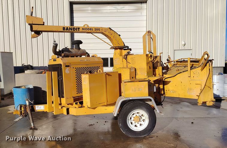 image for item DP5098 2002 Bandit 250 wood chipper