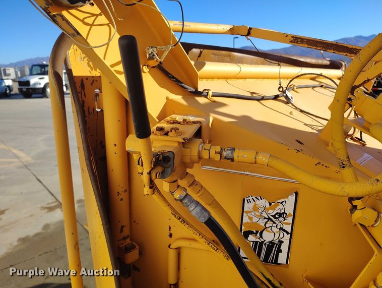 image for item DP5098 2002 Bandit 250 wood chipper