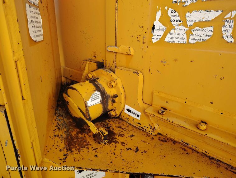 image for item DP5098 2002 Bandit 250 wood chipper