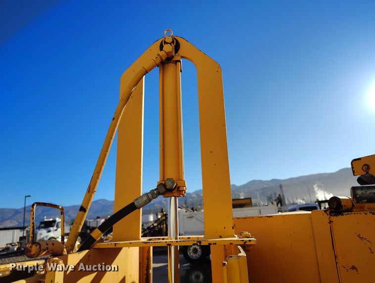 image for item DP5098 2002 Bandit 250 wood chipper