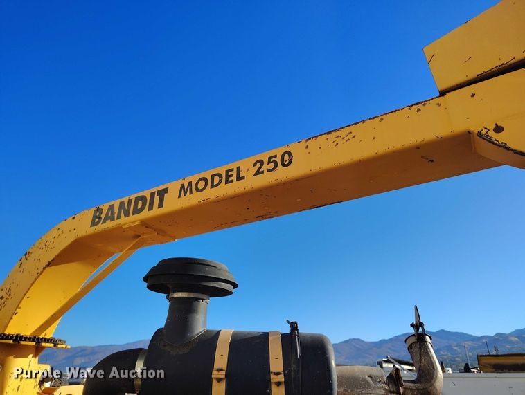 image for item DP5098 2002 Bandit 250 wood chipper