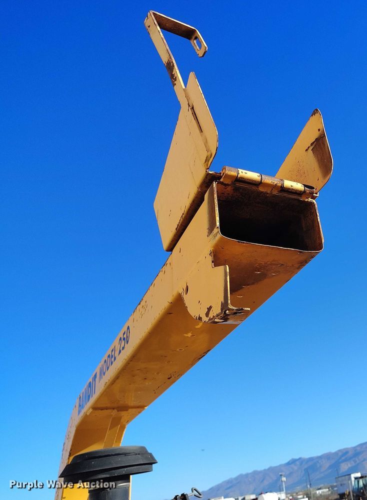 image for item DP5098 2002 Bandit 250 wood chipper