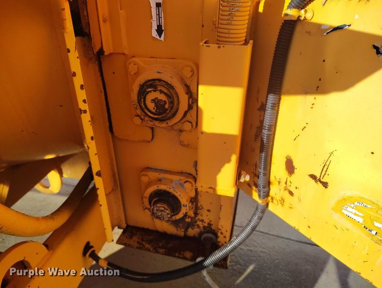 image for item DP5098 2002 Bandit 250 wood chipper