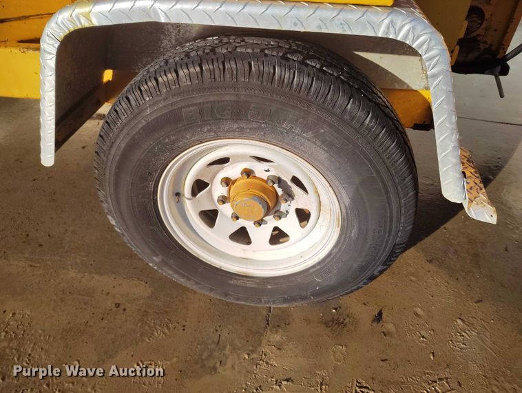 image for item DP5098 2002 Bandit 250 wood chipper