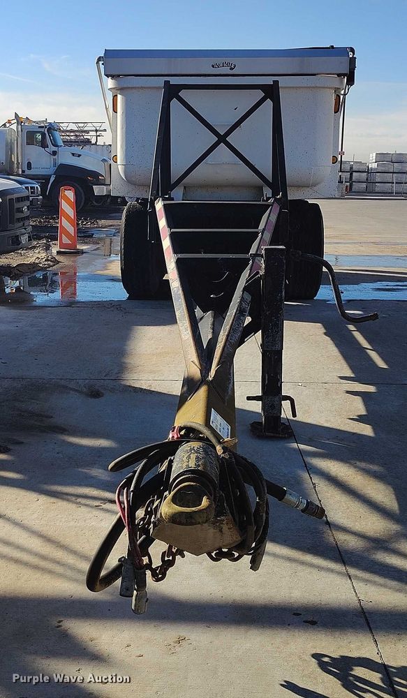 image for item DP5099 2006 Clement 3AT1511 end dump pup trailer