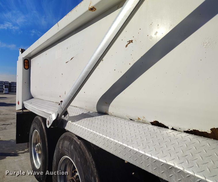 image for item DP5099 2006 Clement 3AT1511 end dump pup trailer